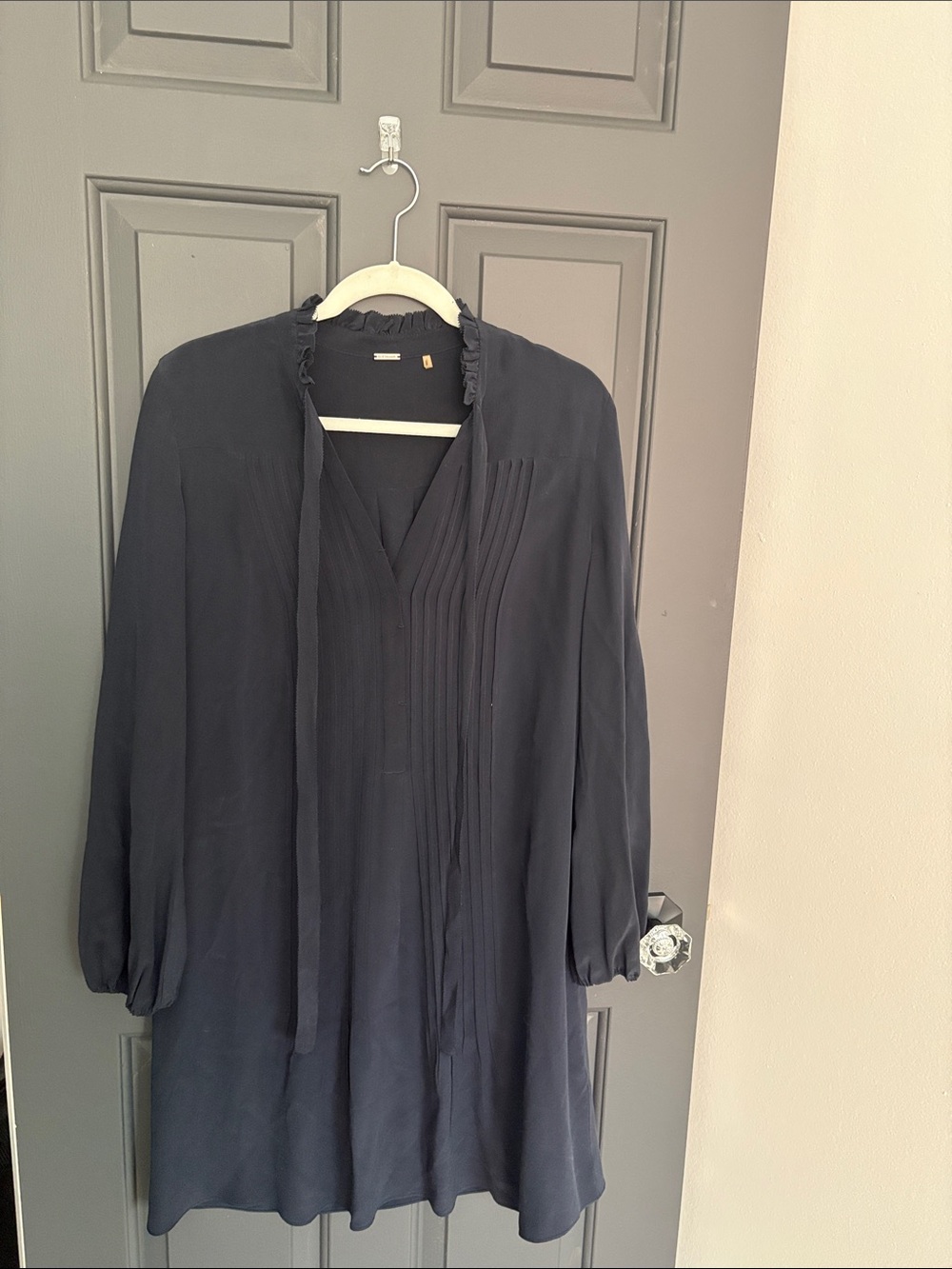 Elie Tahari Navy Long-Sleeve Pleated Tie-Neck Dress